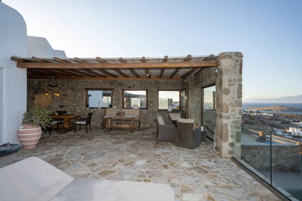 View (from property/room), Balcony/Terrace, Seating area