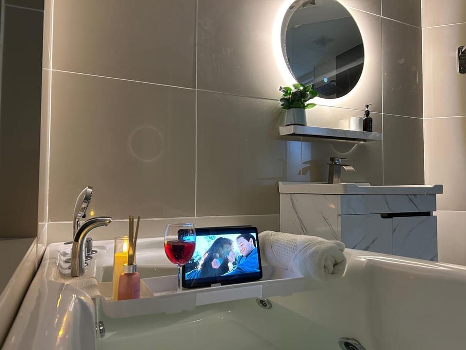 Bathroom, Bath