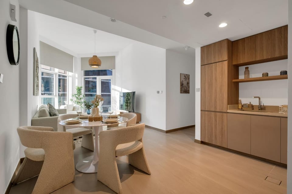 TV and multimedia, Kitchen or kitchenette, Living room, Seating area, Dining area, air conditioner