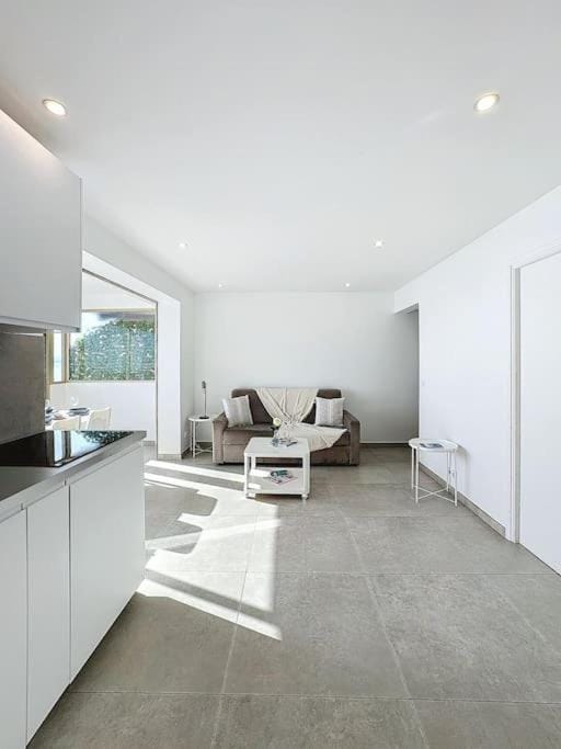 Évasion Mer & Vue Imprenable Apartment in Nice