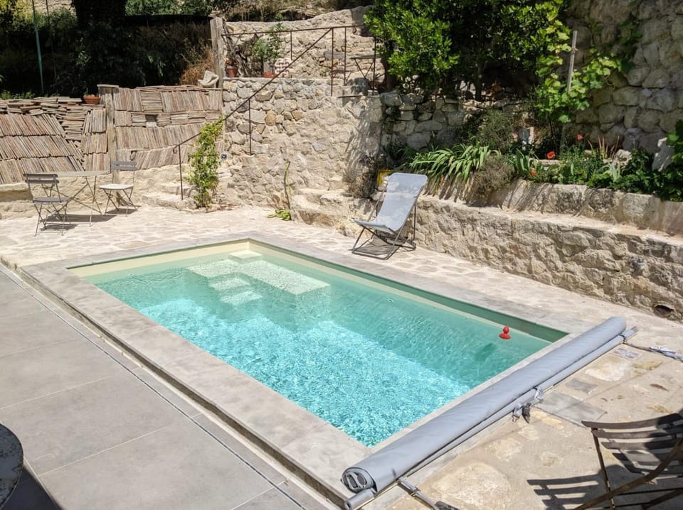 Day, Natural landscape, Place of worship, Canoeing, Hiking, Cycling, Swimming pool, Swimming pool, sunbed