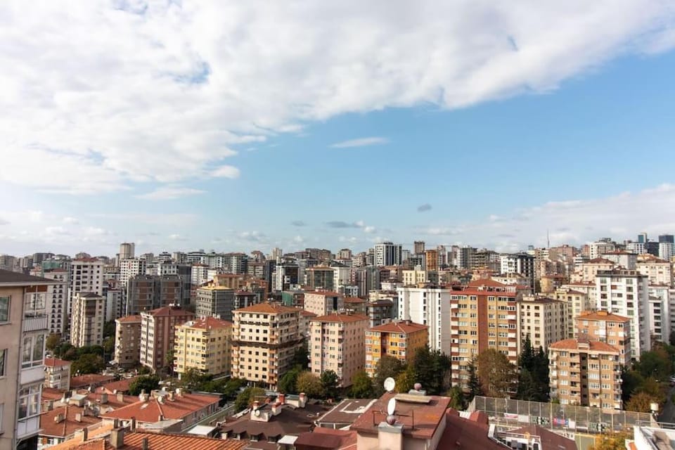 Charming 2BR Panoramic Views Penthouse in Maltepe Apartment in Istanbul