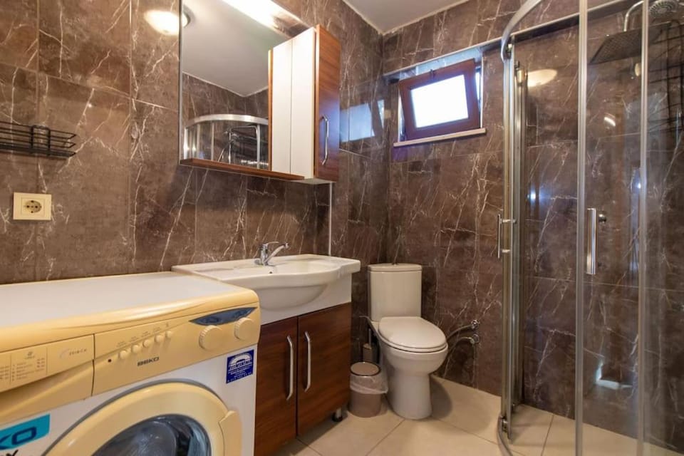 Cozy Modern 1BR w Patio New Building in Maltepe Apartment in Istanbul