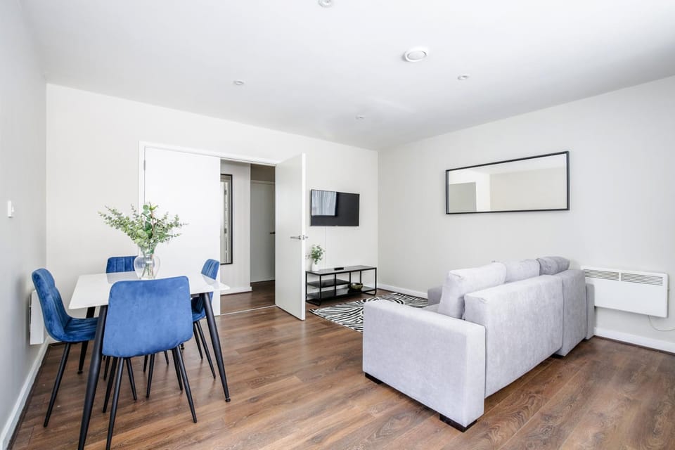 TV and multimedia, Seating area, Dining area, Evening entertainment