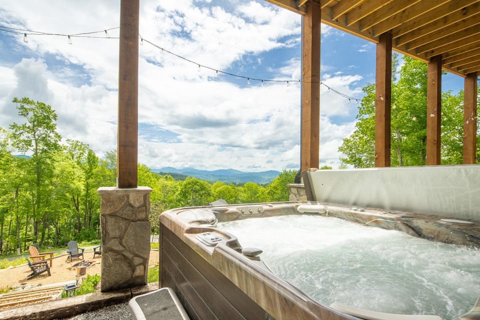 Evenlight Retreat at Eagles Nest House in Beech Mountain