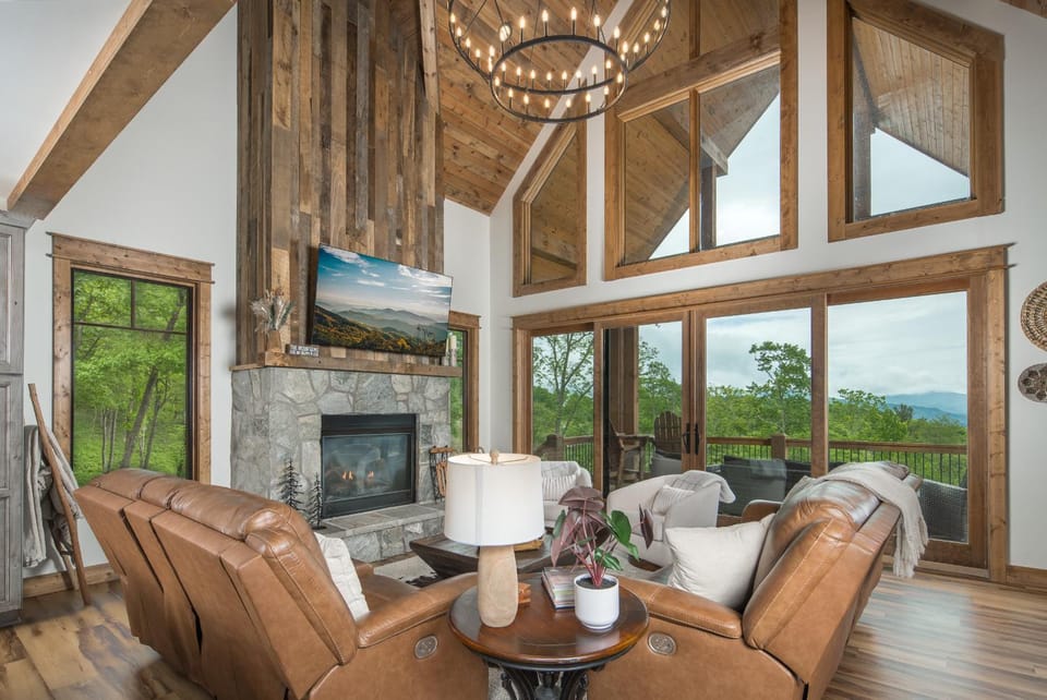 Evenlight Retreat at Eagles Nest House in Beech Mountain