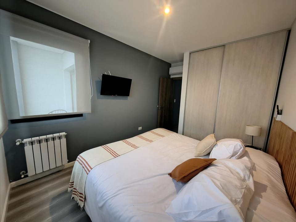 Bed, TV and multimedia, Bedroom, heating, wardrobe