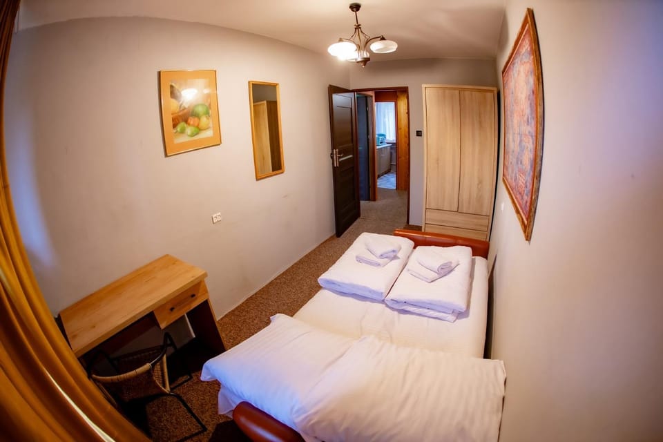 Apartament 3 SYPIALNIE, 3 BEDROOMS - Klimatyzacja - Apartment in Wroclaw