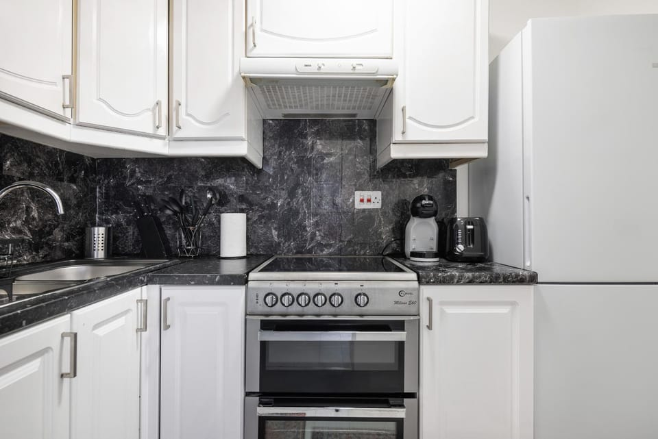Kitchen or kitchenette, kitchen