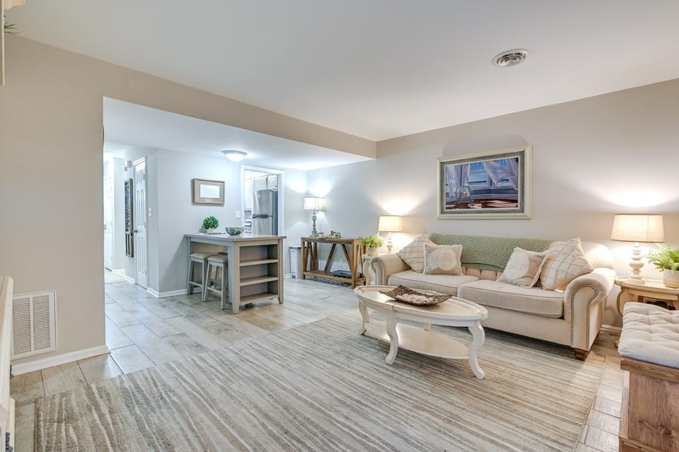 Steps to Saltwater & Sand: Townhome in Myrtle House in Myrtle Beach