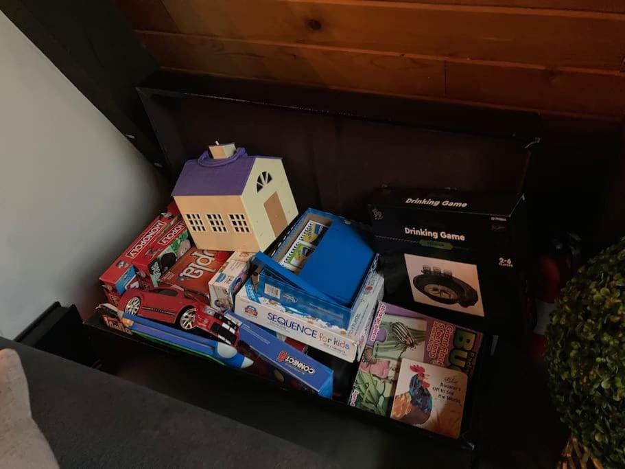 Beautiful A-Frame Mountain Cabin with Hot Tub! Cabin in Running Springs