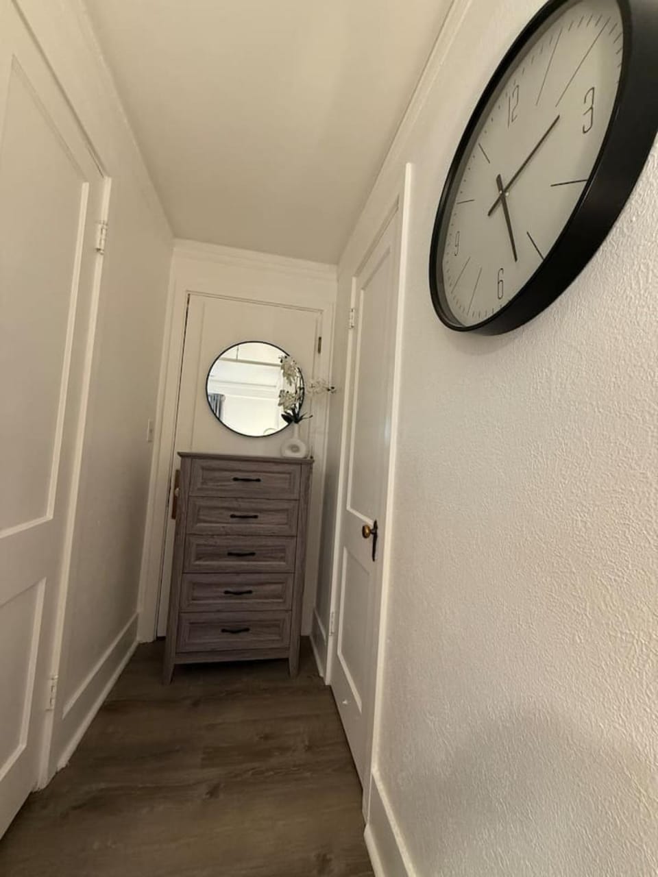 Retro Haven in 1930s Gem 312 Apartment in Klamath Falls