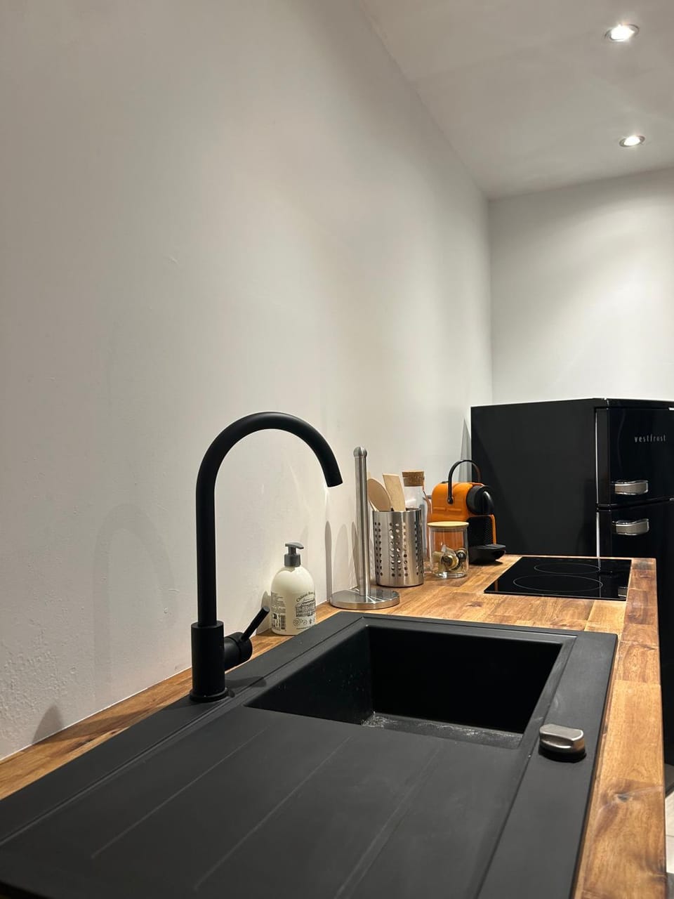 Kitchen or kitchenette, stove, kitchen