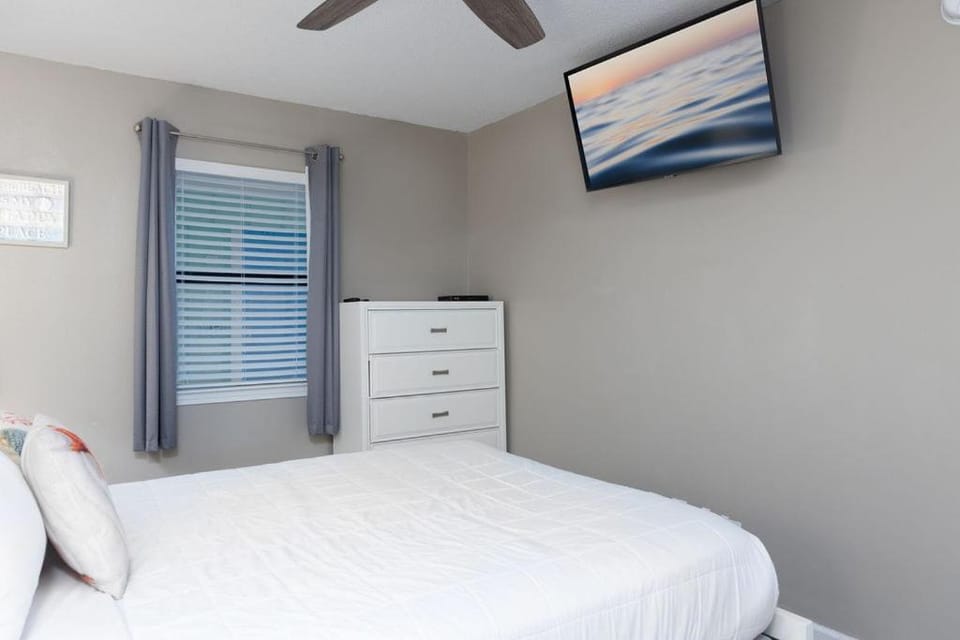 Gentle Winds East A4 by Vacation Homes Collection Apartment in Gulf Shores