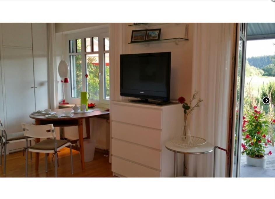 Schöner Bungalow mit Gartenterrasse und Teich Apartment in Bavaria