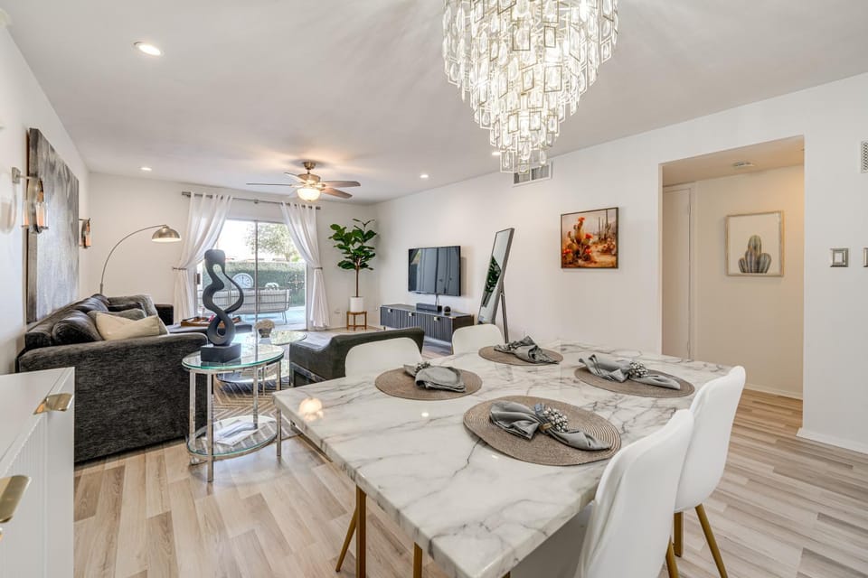 Furnished Patio, Pool Access! Scottsdale Retreat House in Scottsdale