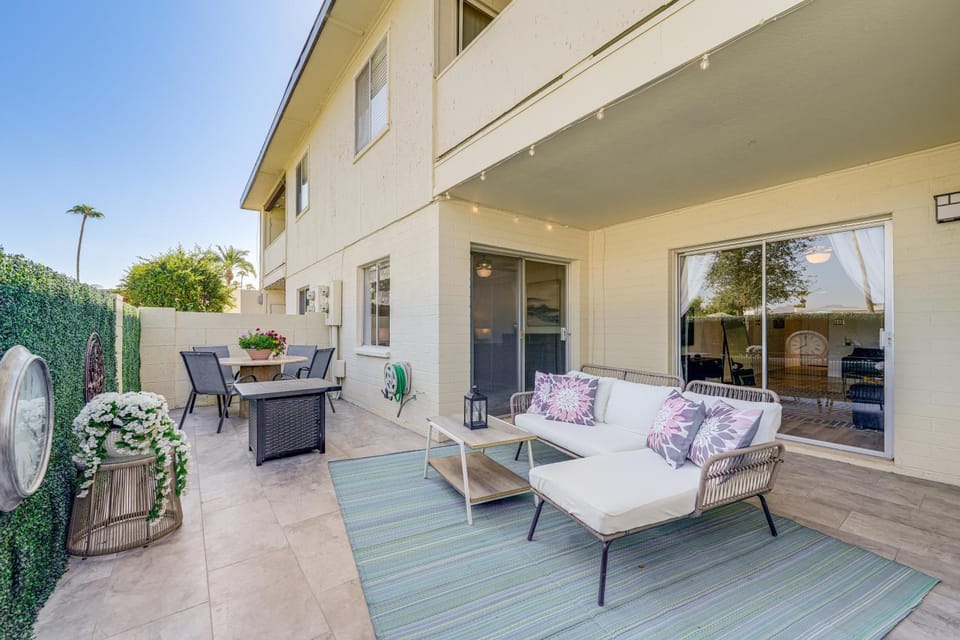 Furnished Patio, Pool Access! Scottsdale Retreat House in Scottsdale