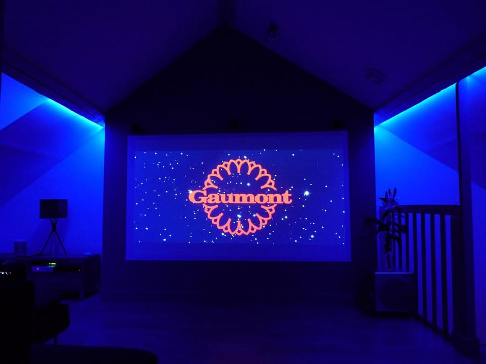 Library, TV and multimedia, Seating area