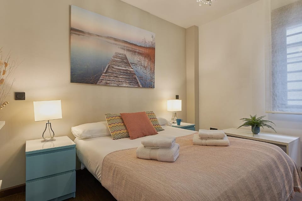 Bed, Photo of the whole room