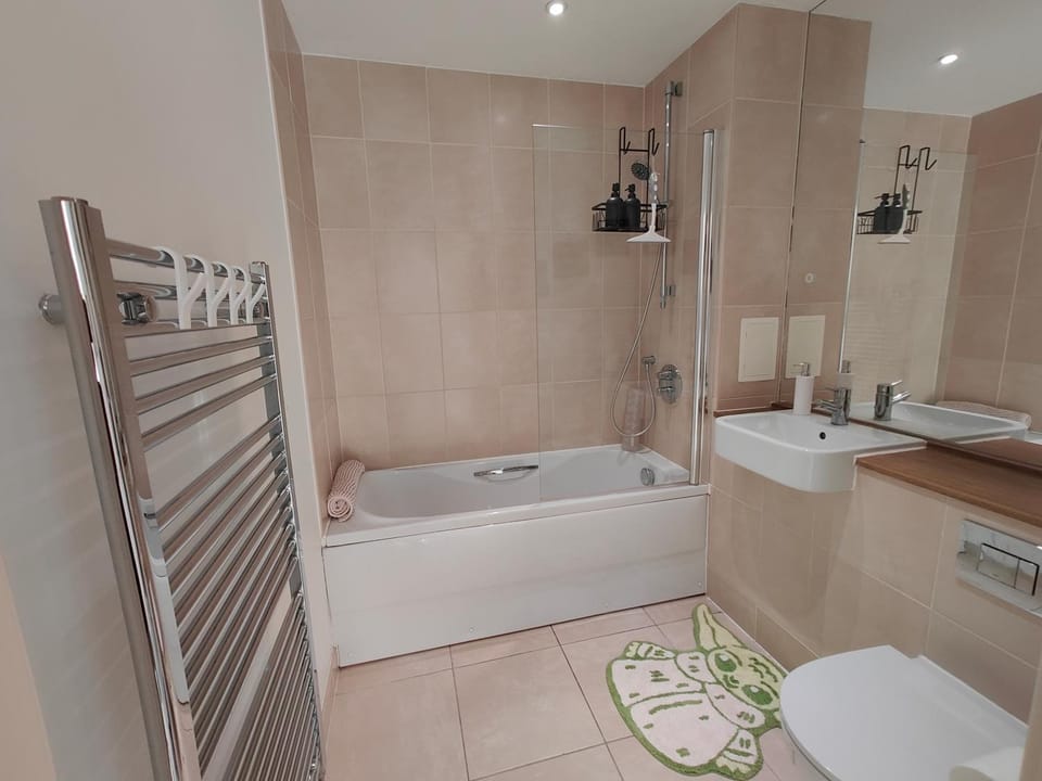 Bathroom, Bath