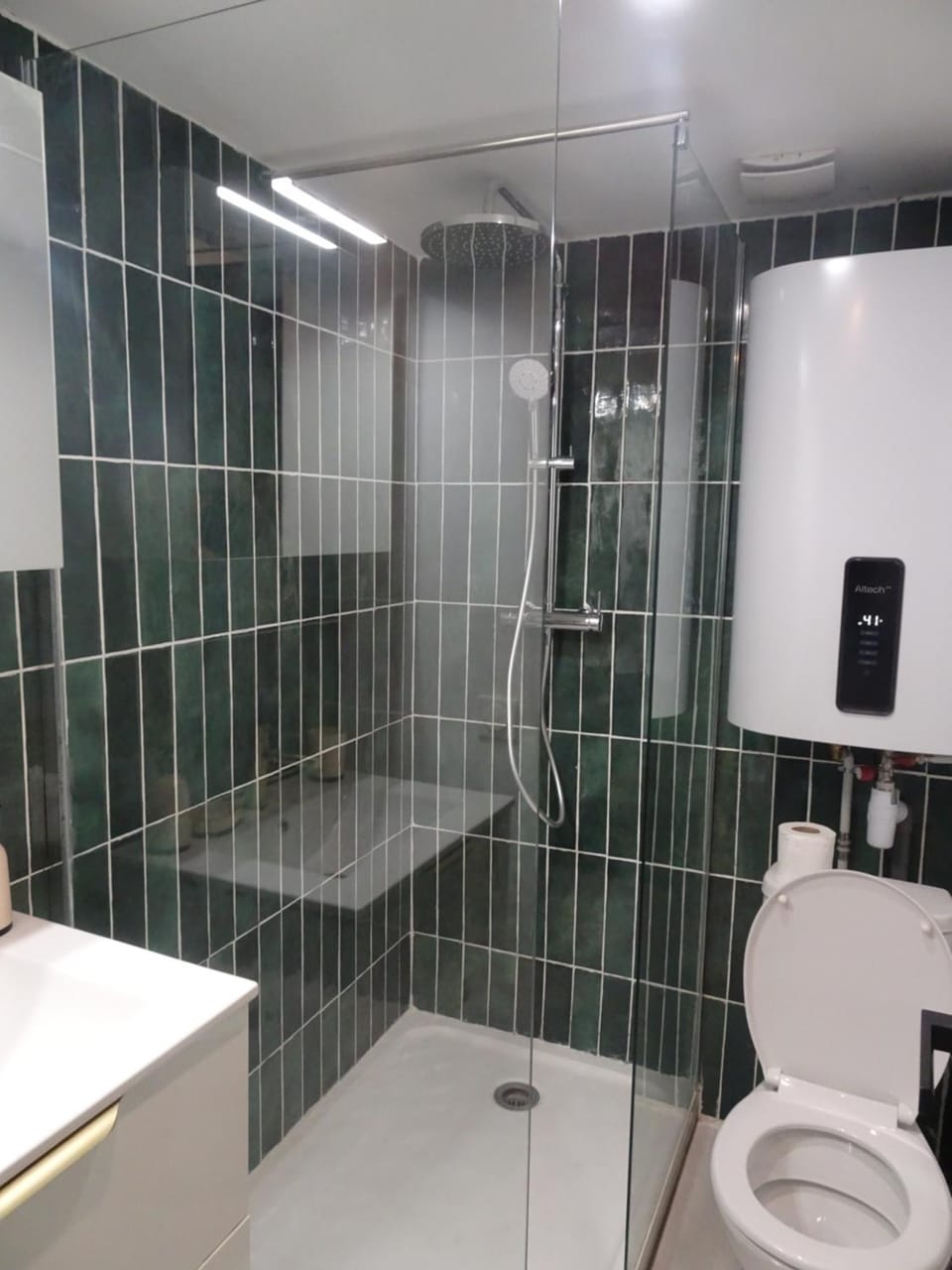 Shower, Bathroom