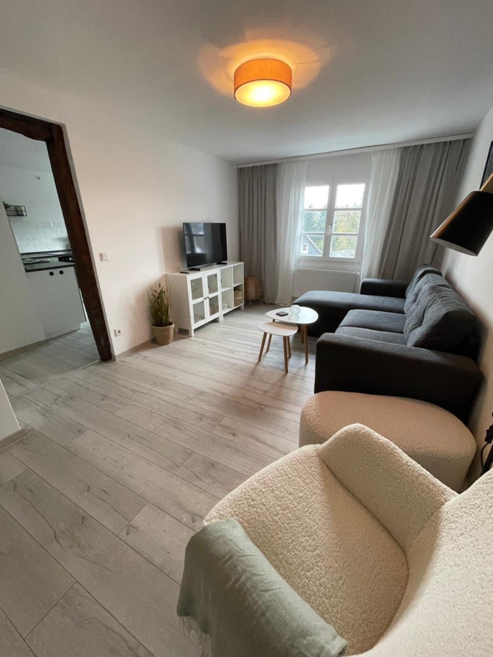 TV and multimedia, Living room, Seating area