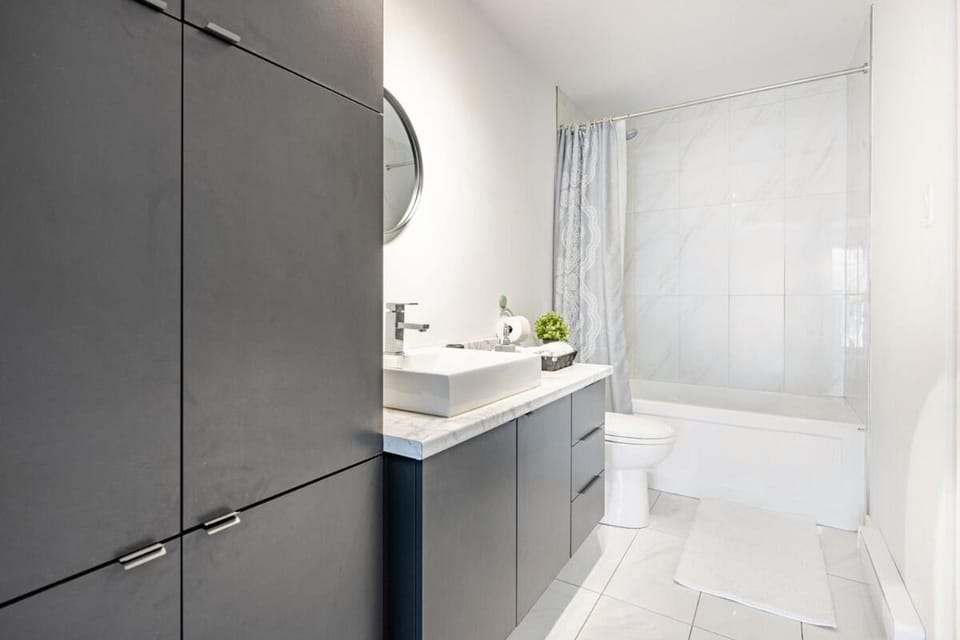 Logement neuf, spacieux Apartment in Longueuil