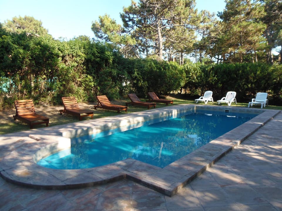 Swimming pool, Swimming pool