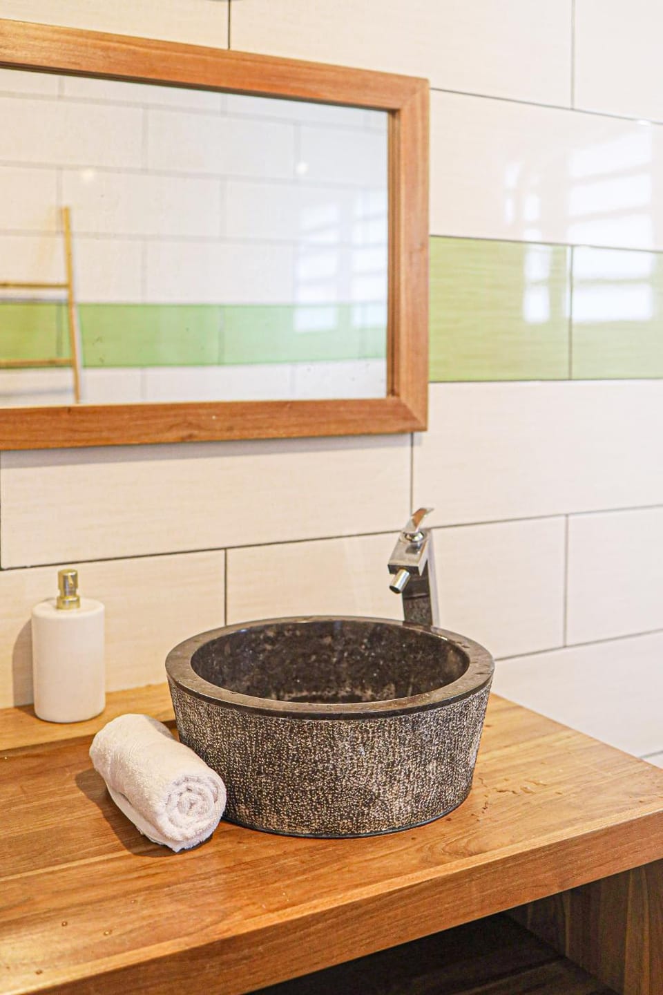 Bathroom, towels