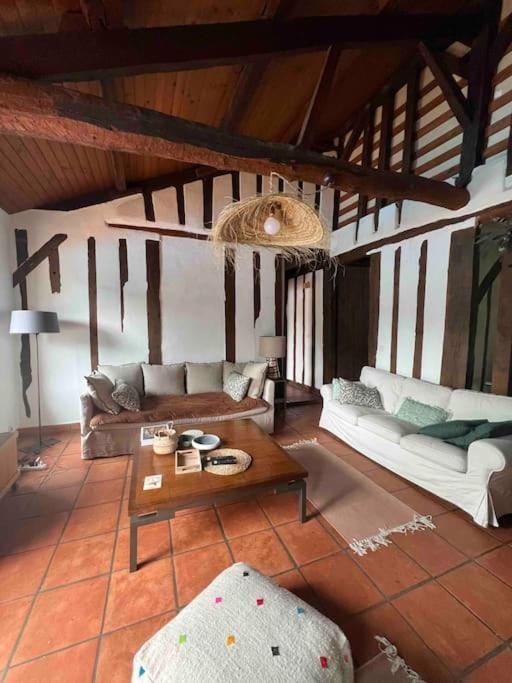 Living room, Photo of the whole room, Seating area