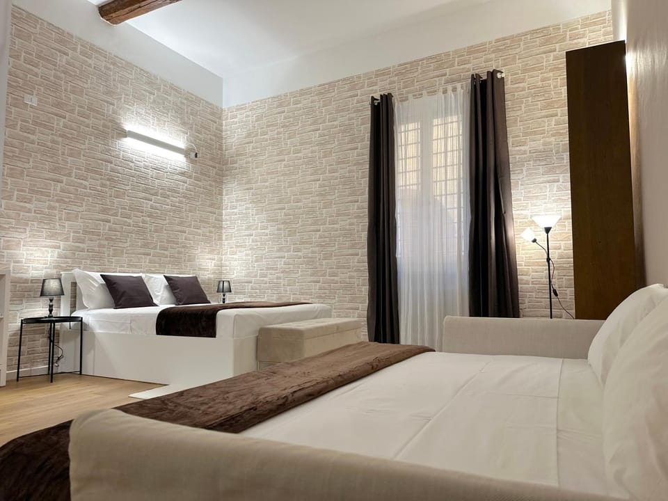 Bed, Living room, Photo of the whole room, Seating area, Bedroom