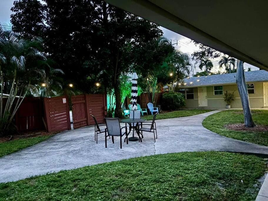 New comfortable and youthful sport Apartment in Fort Lauderdale