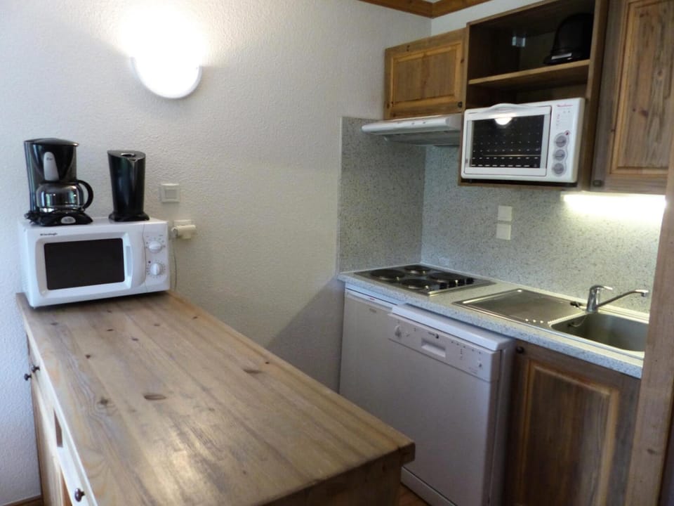 oven, kitchen