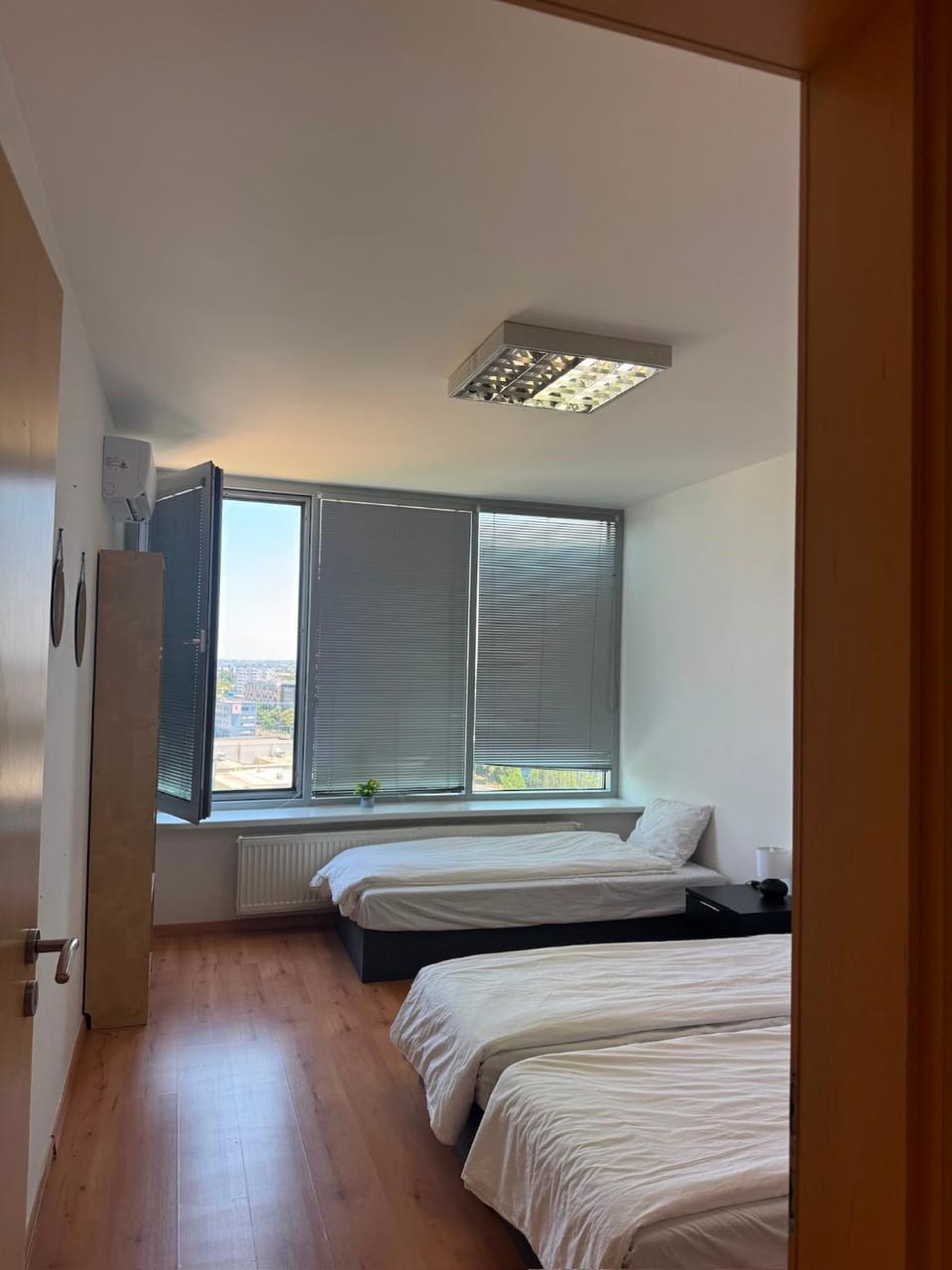 Skyline View Apartment - 15th Floor Bliss Apartment in Bratislava