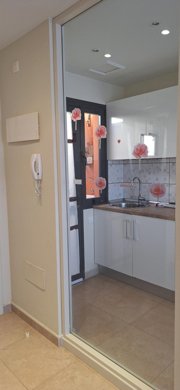 Kitchen or kitchenette