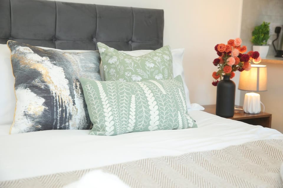 Bed, Bedroom