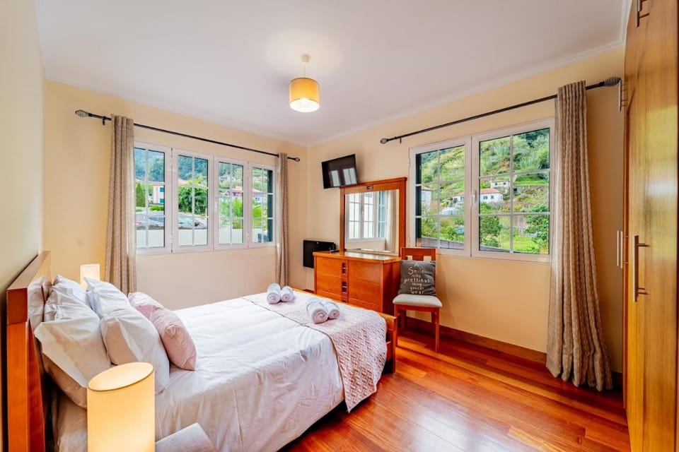 Refúgio das Fontes Bed and Breakfast in Madeira District