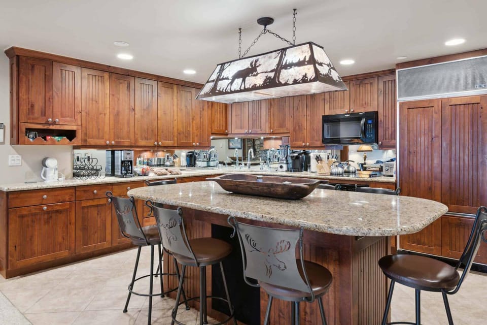The Charter at Beaver Creek at G420 Apartment in Beaver Creek