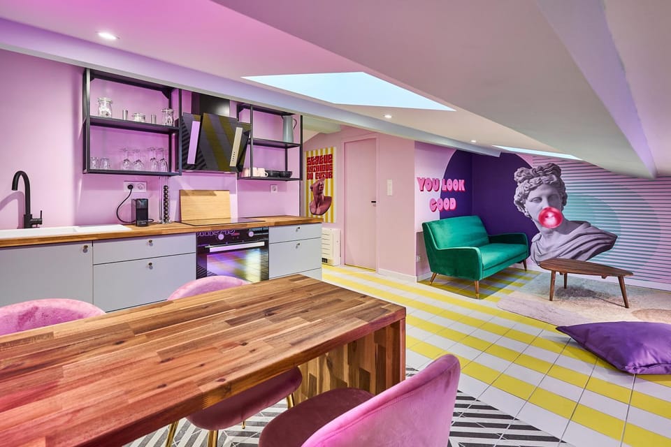 Kitchen or kitchenette, Living room, Dining area