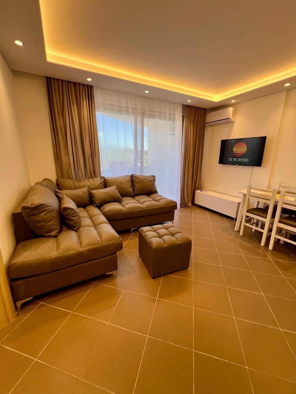TV and multimedia, Living room, Seating area