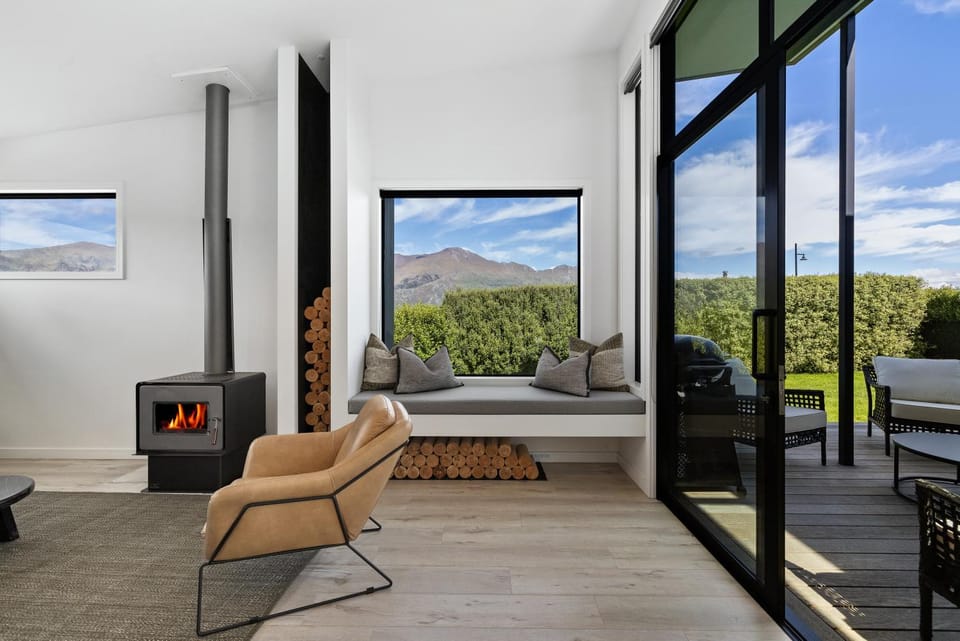 Patio, Natural landscape, Living room, Seating area, Mountain view, fireplace