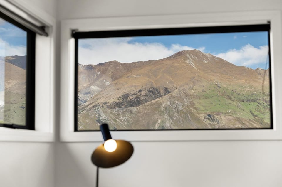 Nearby landmark, Natural landscape, Landmark view, Mountain view