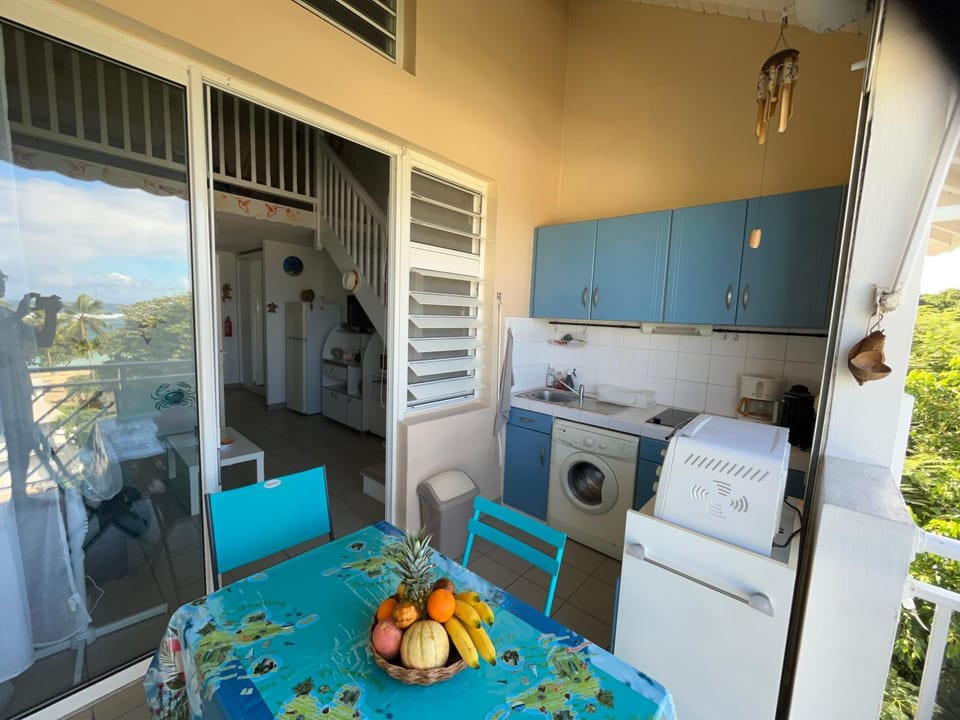 Kitchen or kitchenette, Dining area, kitchen