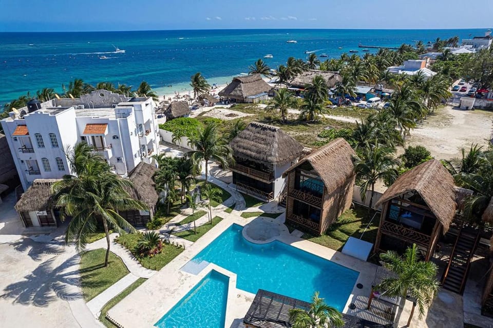 Property building, Day, Bird's eye view, Beach, Pool view, Sea view, Swimming pool