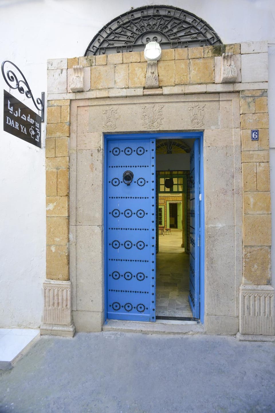 Facade/entrance