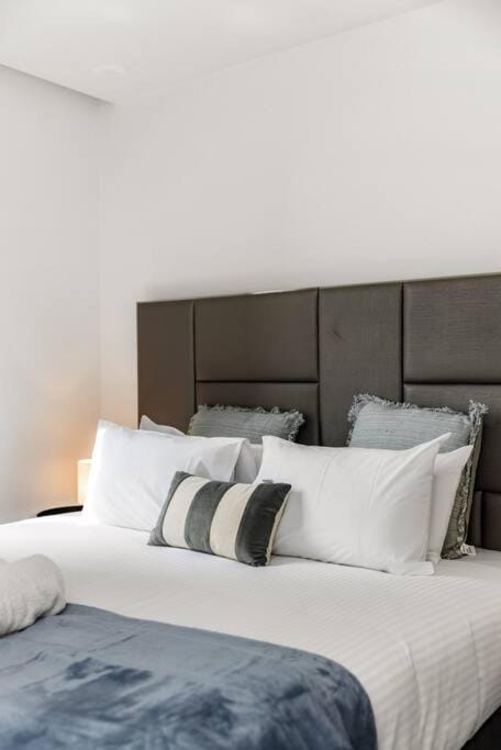 City View 2 bedroom Apartment in the Heart of Melbourne Apartment in Melbourne