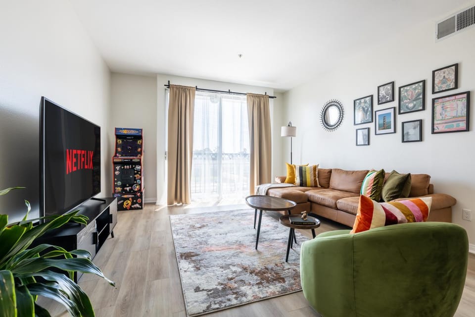 TV and multimedia, Living room, Seating area