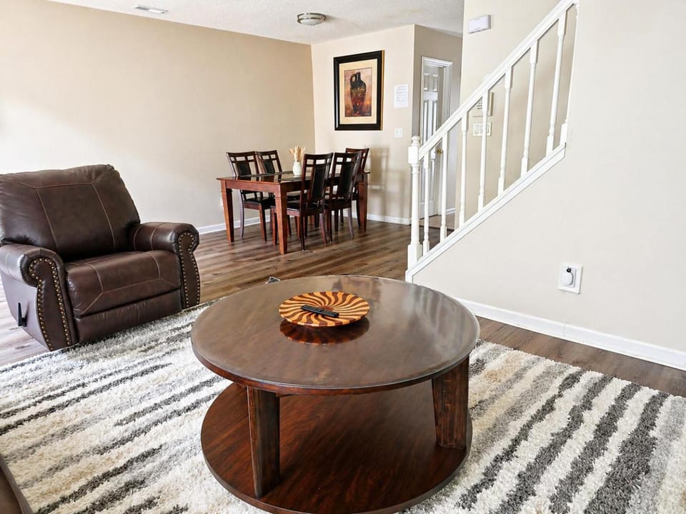 Spacious 3BR Retreat Perfect for Groups Near Downtown House in Raleigh