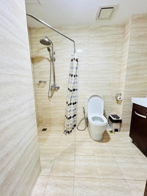Budget Accommodation at Ace Suites Residence next to the Famous Indoor Water Spa Apartment in Mandaluyong