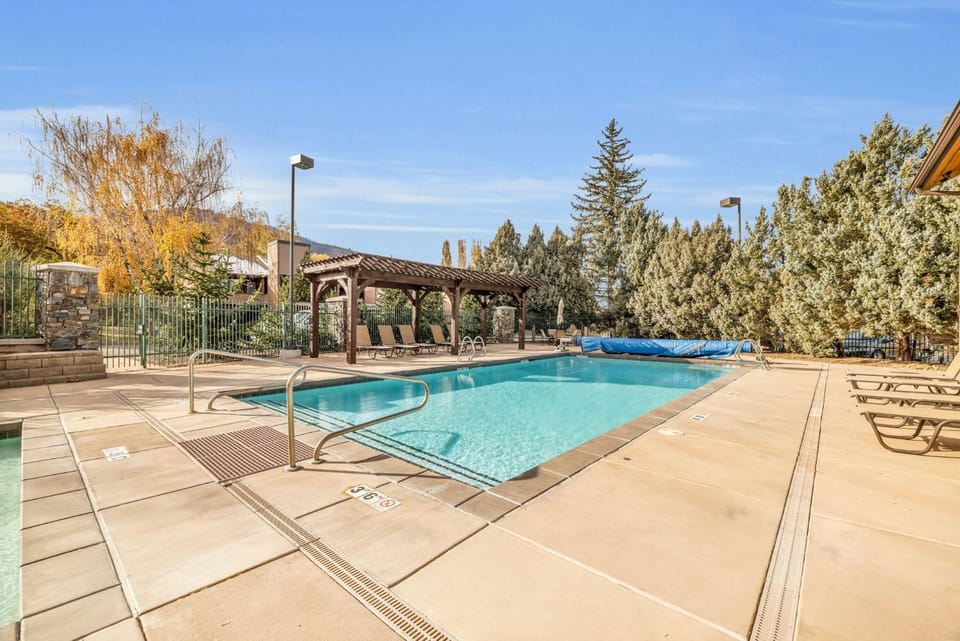 Park City Golf Course Condo Pool and Hot Tub Access House in Park City